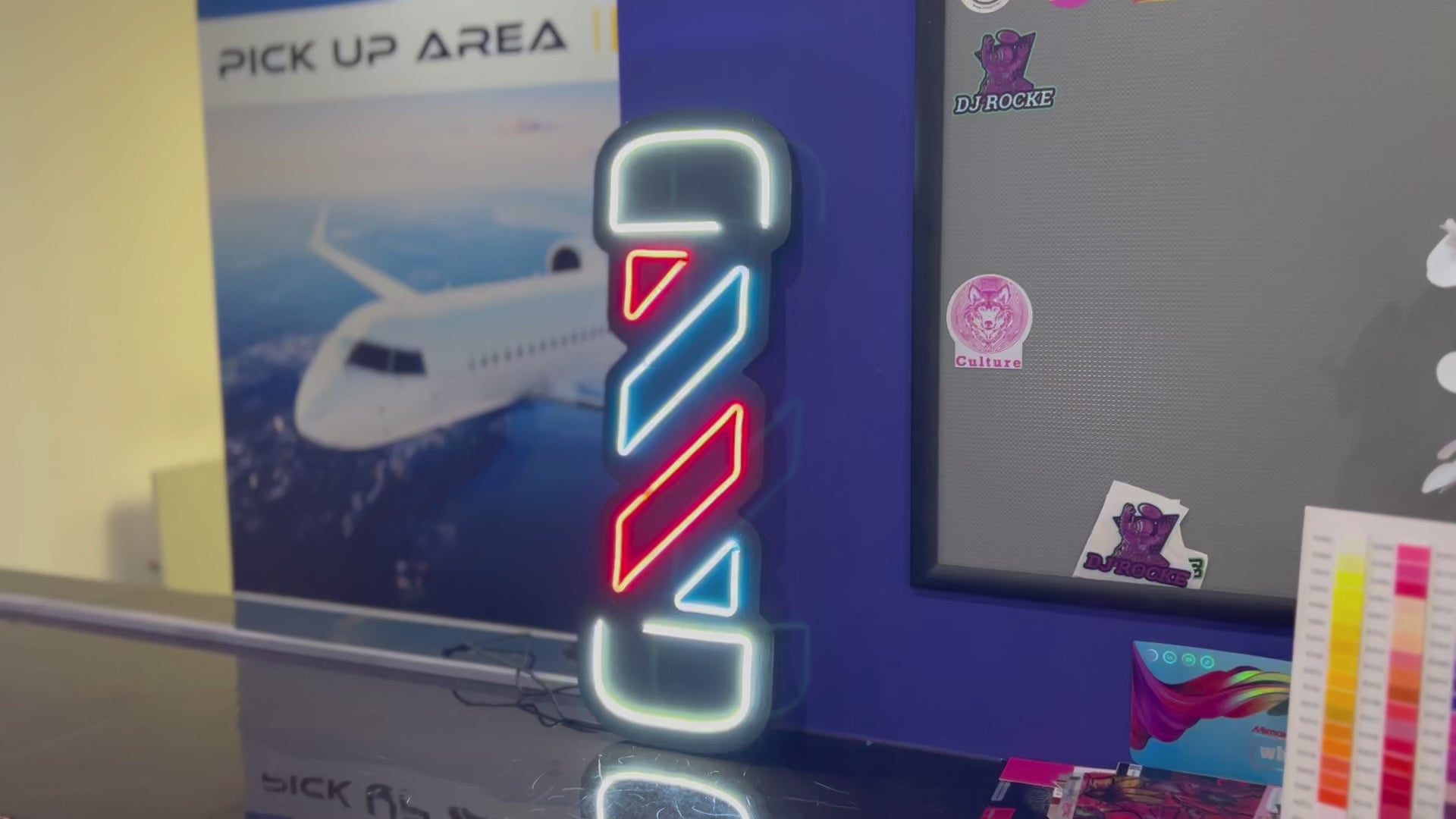 Barber Shop Neon Sign