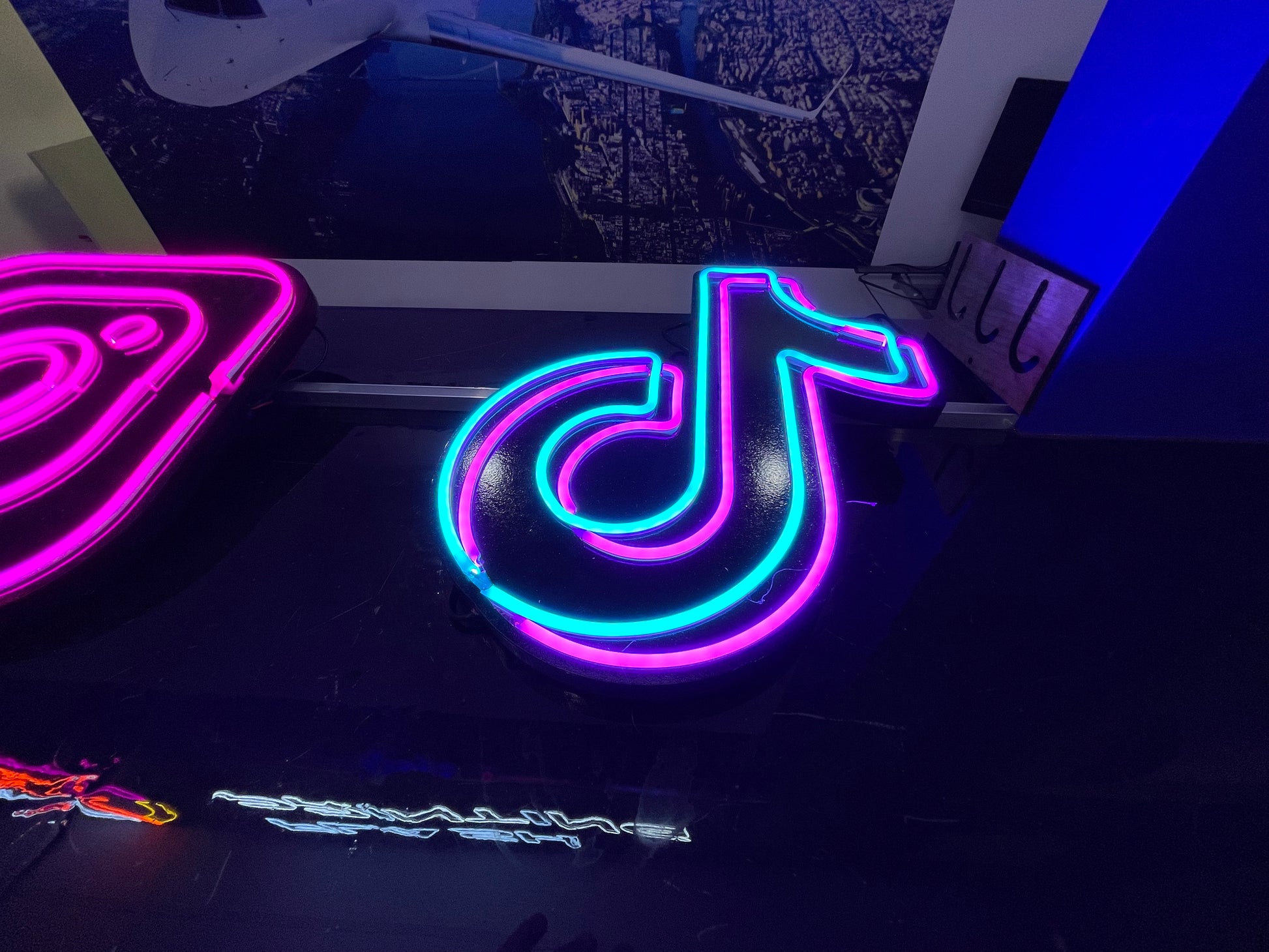 Tik Tok Neon Sign