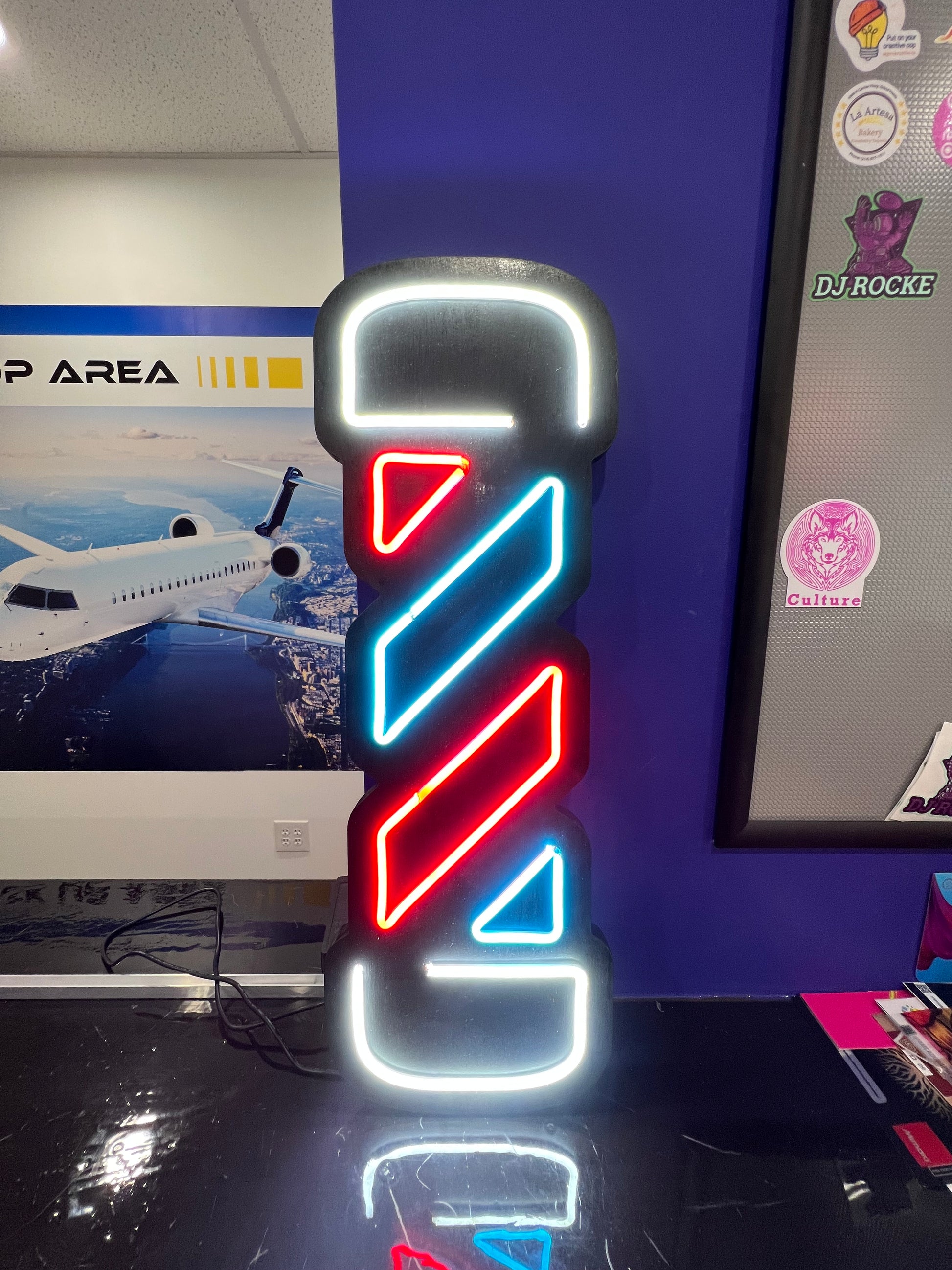 Barber Shop Neon Sign