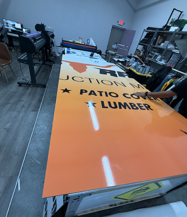 Custom UV Printed Signs – Foam Board, Coroplast, ACM & PVC for Business, Events & Outdoor Use